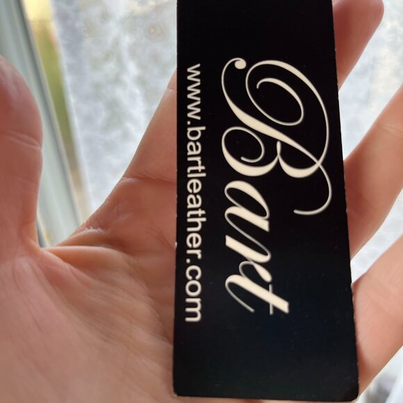 One of kind, VINTAGE Navy Leather Trenchcoat - Picture 4 of 5